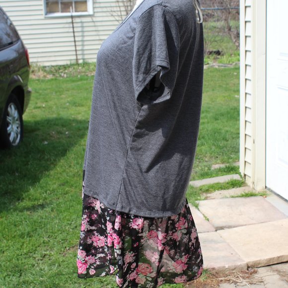 Women's Layered Look Top - Picture 5 of 7